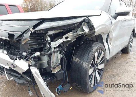 2025 Mitsubishi Outlander Se 2.5 2Wd from USA, damaged, VIN JA4J3VA87SZ021160